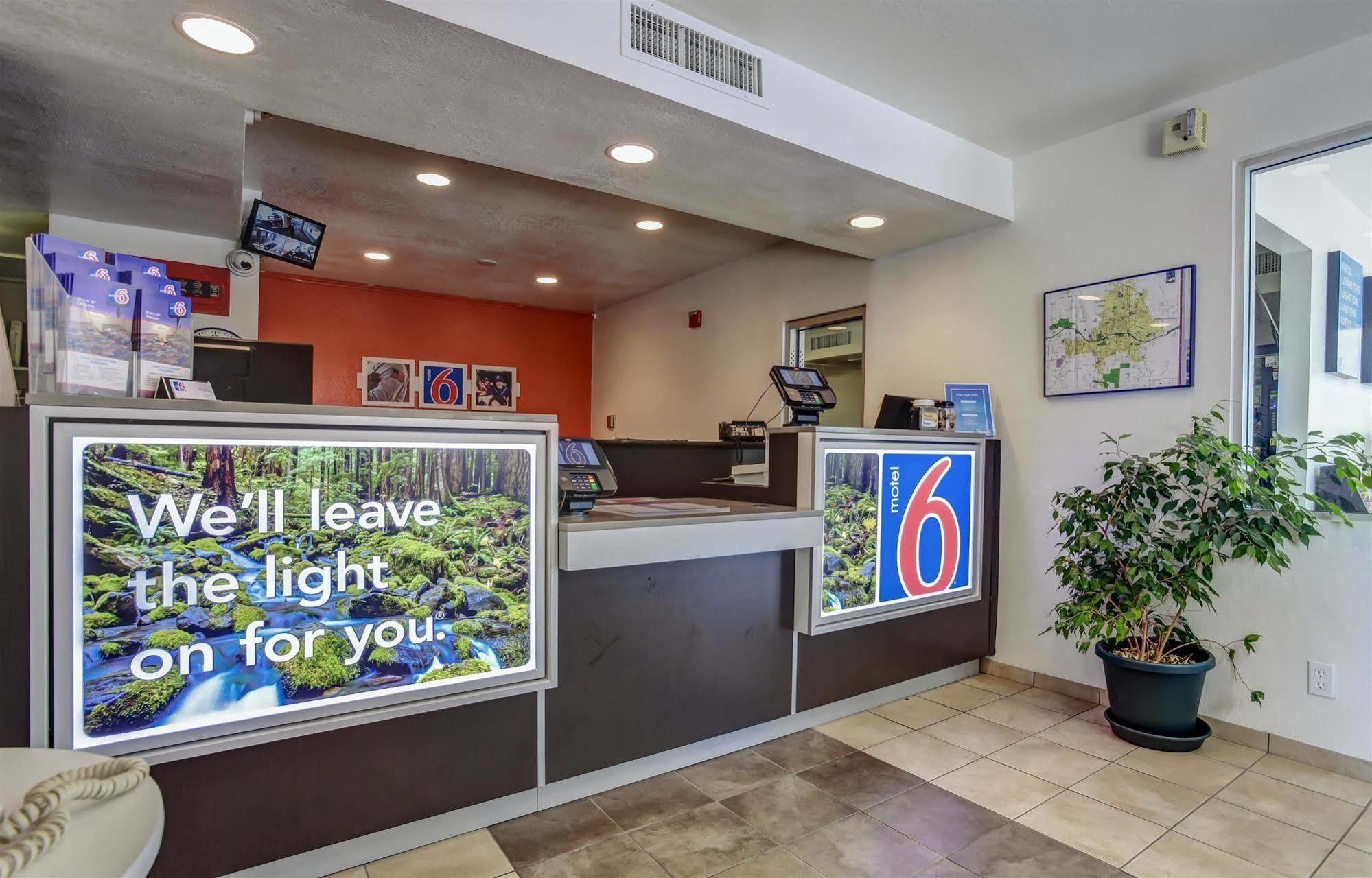 Motel 6-Grants Pass, Or Bagian luar foto